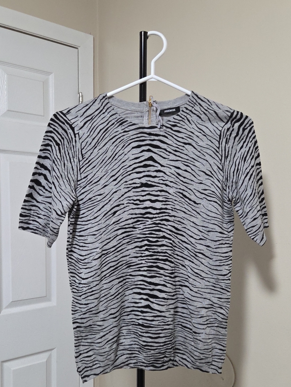 Premise Gray and Black Zebra-Print Short Sleeve Shirt